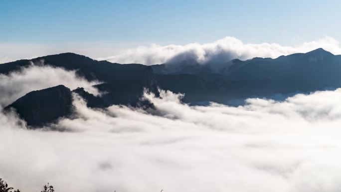 重庆南川：碧海连天映金山