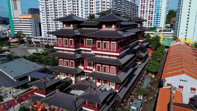 新加坡佛牙寺的航拍4k画面。唐人街的著名旅游景点。