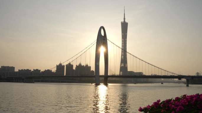 8K实拍，广州下午落日穿过猎德大桥小蛮腰