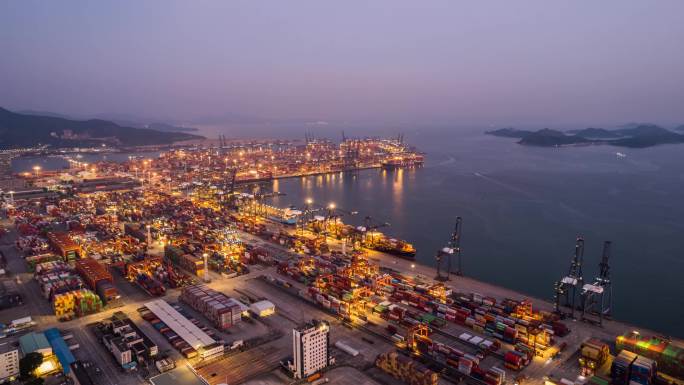 盐田港港口繁忙运输全球贸易航拍延时素材