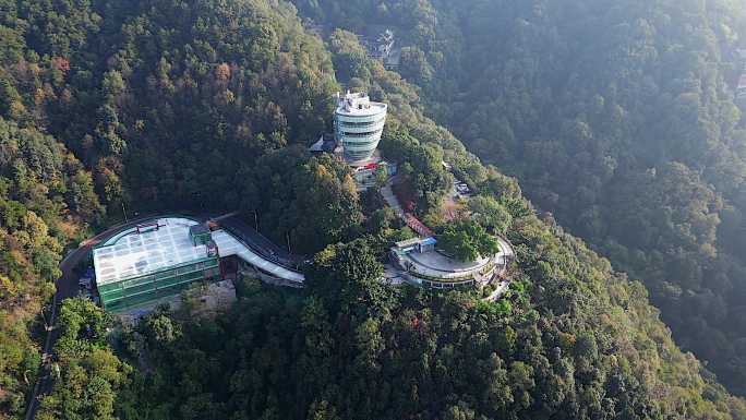 航拍重庆南岸区南山老君洞一棵树风景区分光