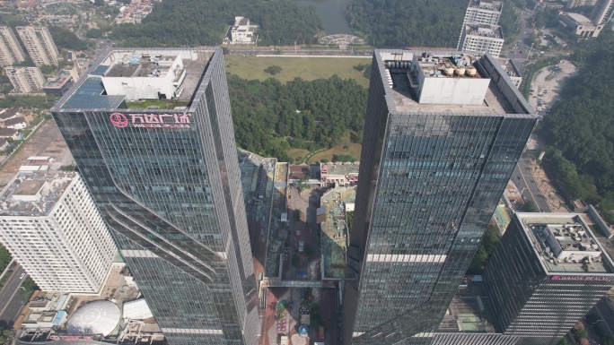 广东江门城市地标万达广场双子塔航拍