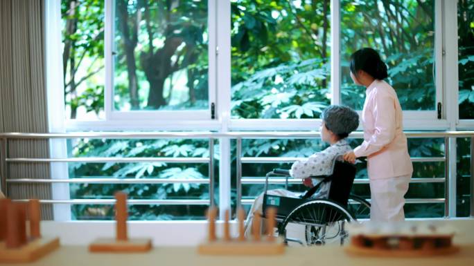 【4K】护士照顾老人康养专业实训