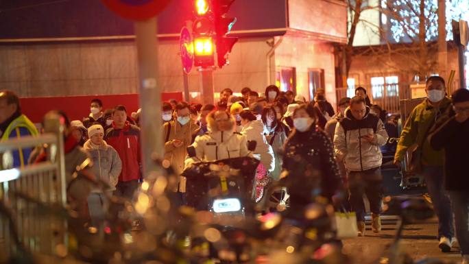 北京人群4K视频实拍城市上下班都市夜晚