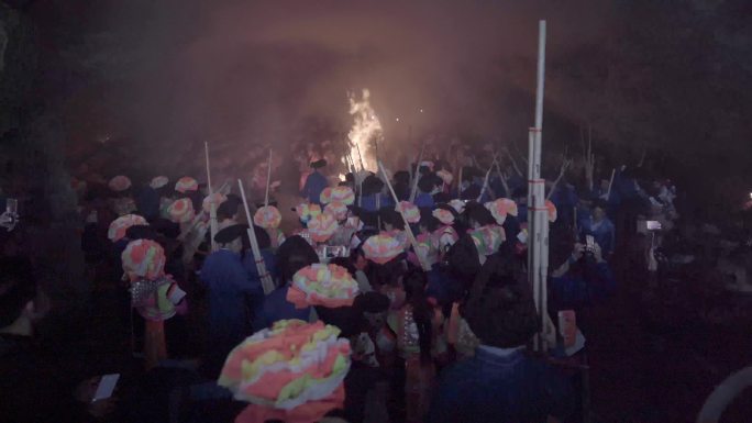 贵州果里村苗族跳圆洞葬祭祀仪式4k