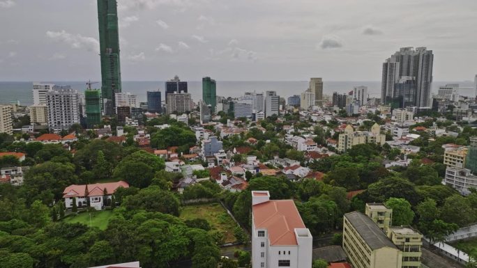 科伦坡:斯里兰卡科伦坡:空中俯瞰肉桂园，横跨大学校园，捕捉Bambalapitiya和Kollupi