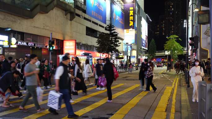 香港斑马线行人过马路红绿灯路口人行横道