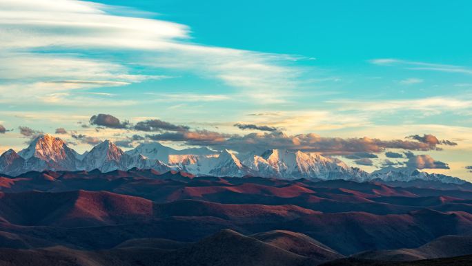 贡嘎雪山日照金山延时