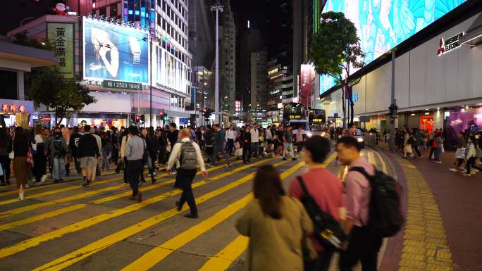 香港斑马线行人过马路红绿灯路口人行横道