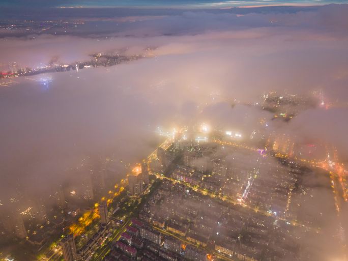 【4K】航拍无锡平流雾穿云城市夜景延时