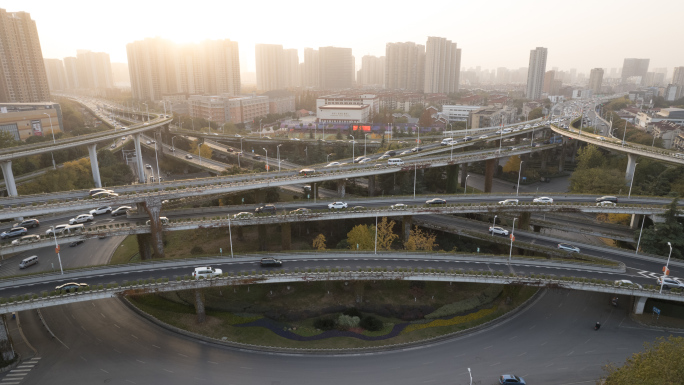 夕阳城市立交车流延时，早晚高峰