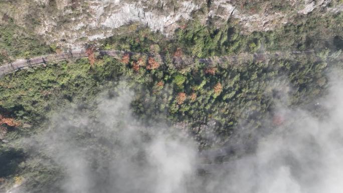 湖南湘西山区道路蜿蜒公路山路云雾德夯峡谷