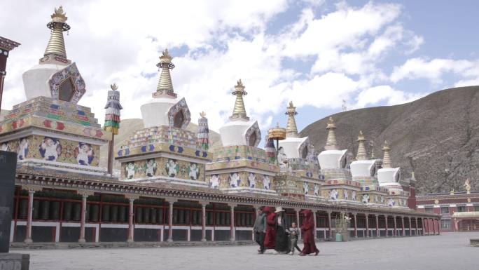 白塔青海玉树州藏族藏区