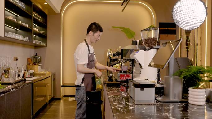 4K咖啡厅咖啡师冲咖啡
