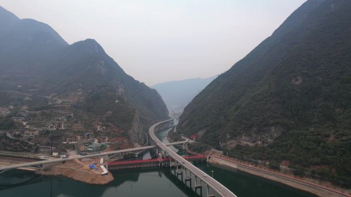 航拍湖北宜昌最美山谷昭君公路交通道路街景