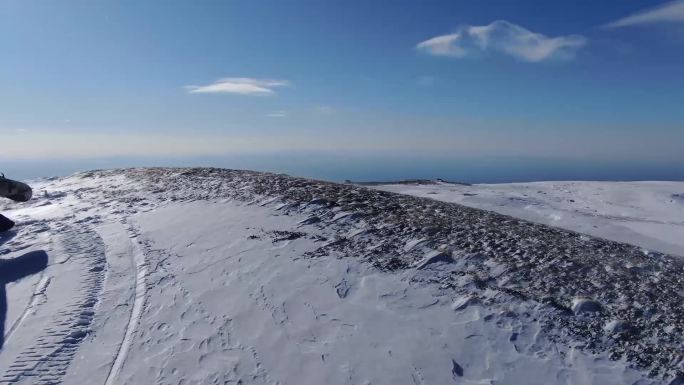 山间滑雪