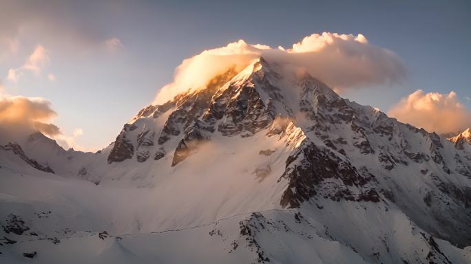 航拍雪山日落云海云层俯瞰大地大气震撼流云