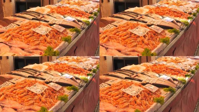 海鲜市场。各种海扇贝、蛤蜊、贻贝