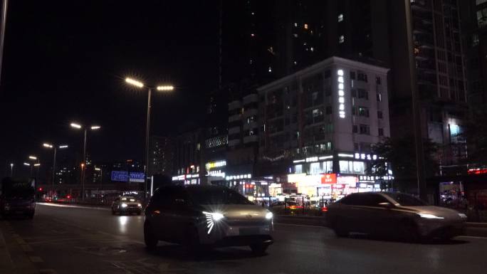 夜晚 城市 车流  农民房 夜幕街景