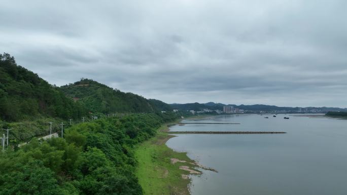 航拍广西梧州西江河流马路珠江夏天