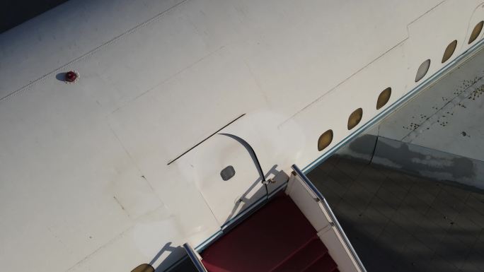 飞机登机楼梯特写空镜头-4K