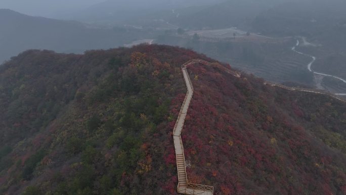 航拍北京水峪村红叶栈道