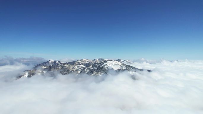 高空航拍户外天空云海雪山自然风景