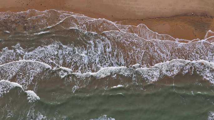 海浪沙滩