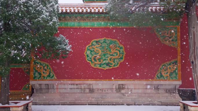 北京故宫紫禁城太极殿琉璃盒子雪景