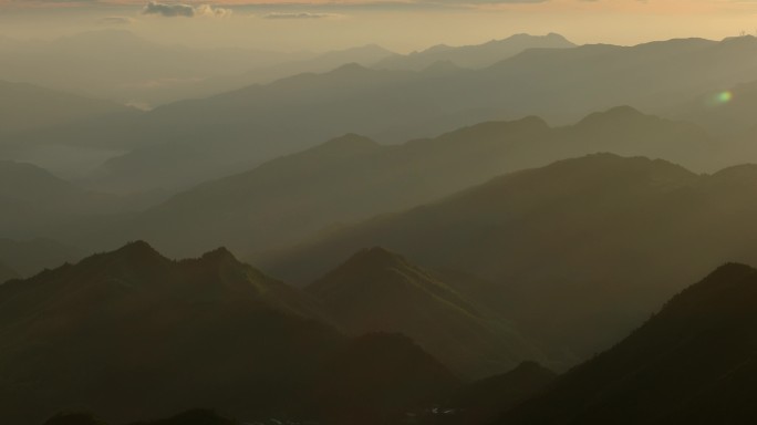 山  高山  山峰  晨光