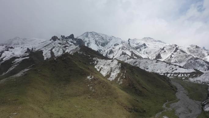 雪山航拍