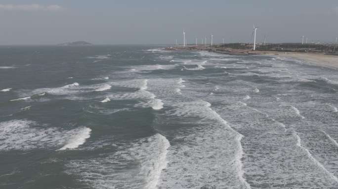 航拍俯瞰山东威海荣成那香海小螺号沙滩海浪