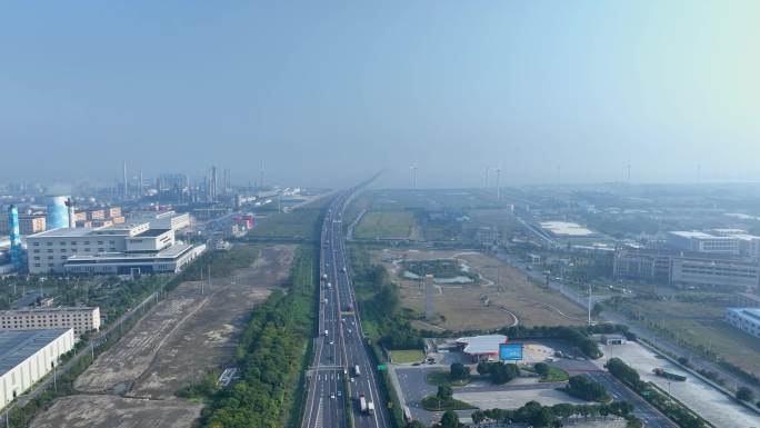 跨海大桥 炼油厂 风力发电风车