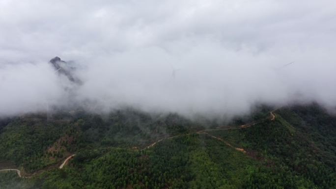 马山水锦顺山庄 云海风车发电3