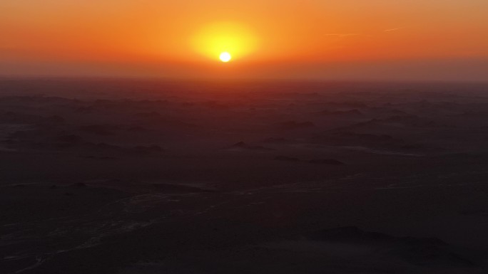 日出 地平线 朝霞 太阳 火烧云 戈壁