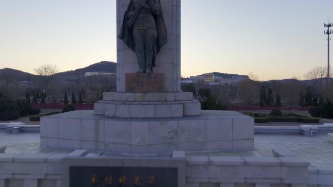旅顺苏军战争雕塑纪念爱国主义教育