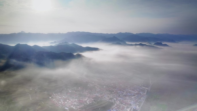 太行山中早上的云雾缭绕