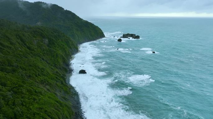 4K新西兰海岸线礁石悬崖航拍