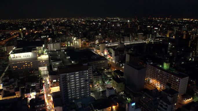 大阪，日本:夜间的奈瓦区鸟瞰图。