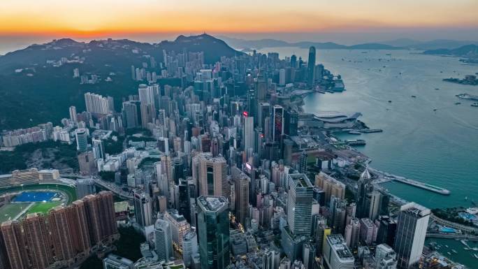 香港宝马山顶中环方向日转夜航拍直线延时