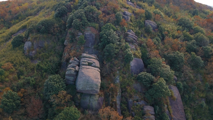 登山努力加油石头