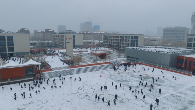 4k-雪中校园