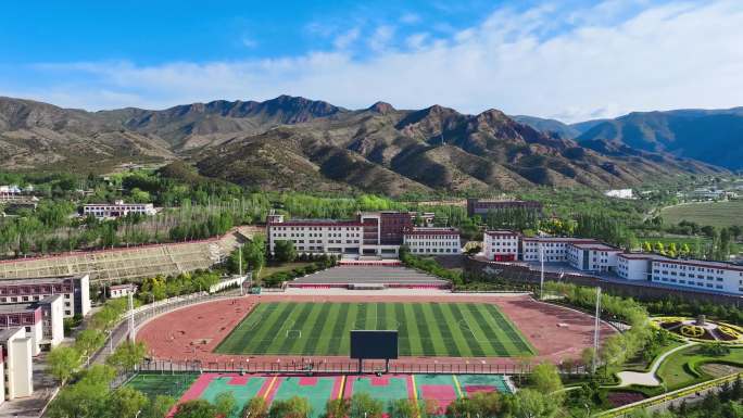 航拍内蒙古青年政治学院