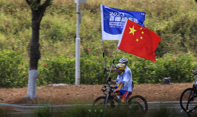 周末光明小镇欢乐田园公园骑行