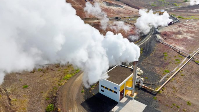 地热发电厂在冰岛工作，未来的绿色能源