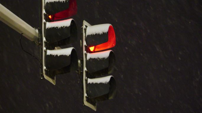 交通信号灯 信号灯 下雪 雪景 城市