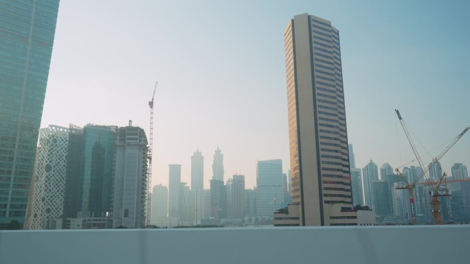 日落时分的迪拜城市风光