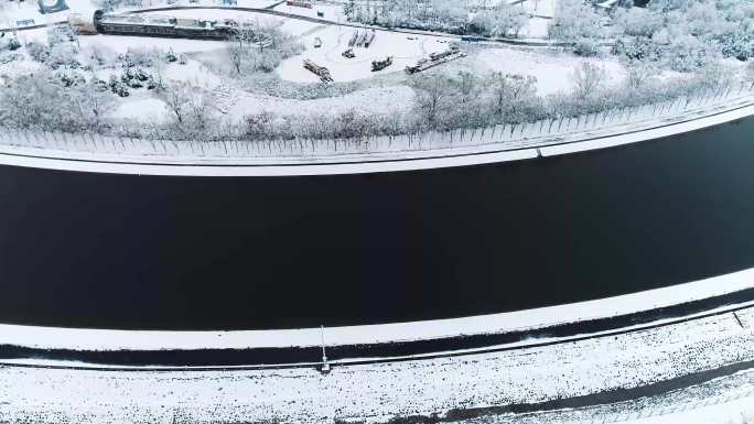 冬季雪后河道河面航拍