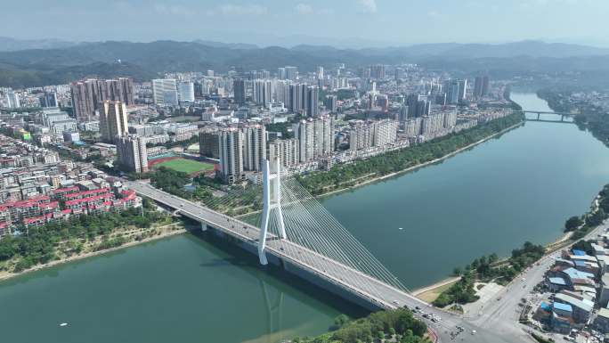 高空航拍广西百色右江两岸城市风光绿化