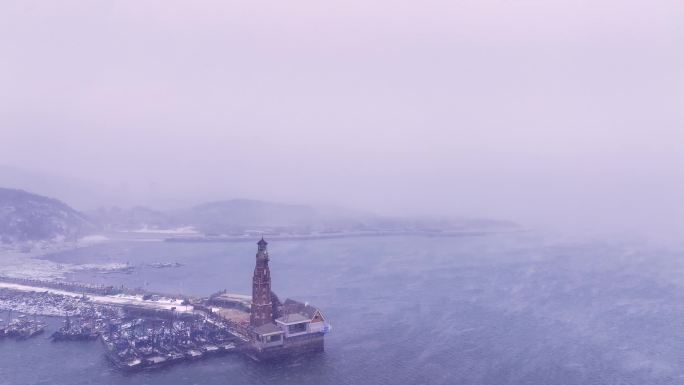 航拍暴风雪海湾海港码头灯塔海浩航拍素材